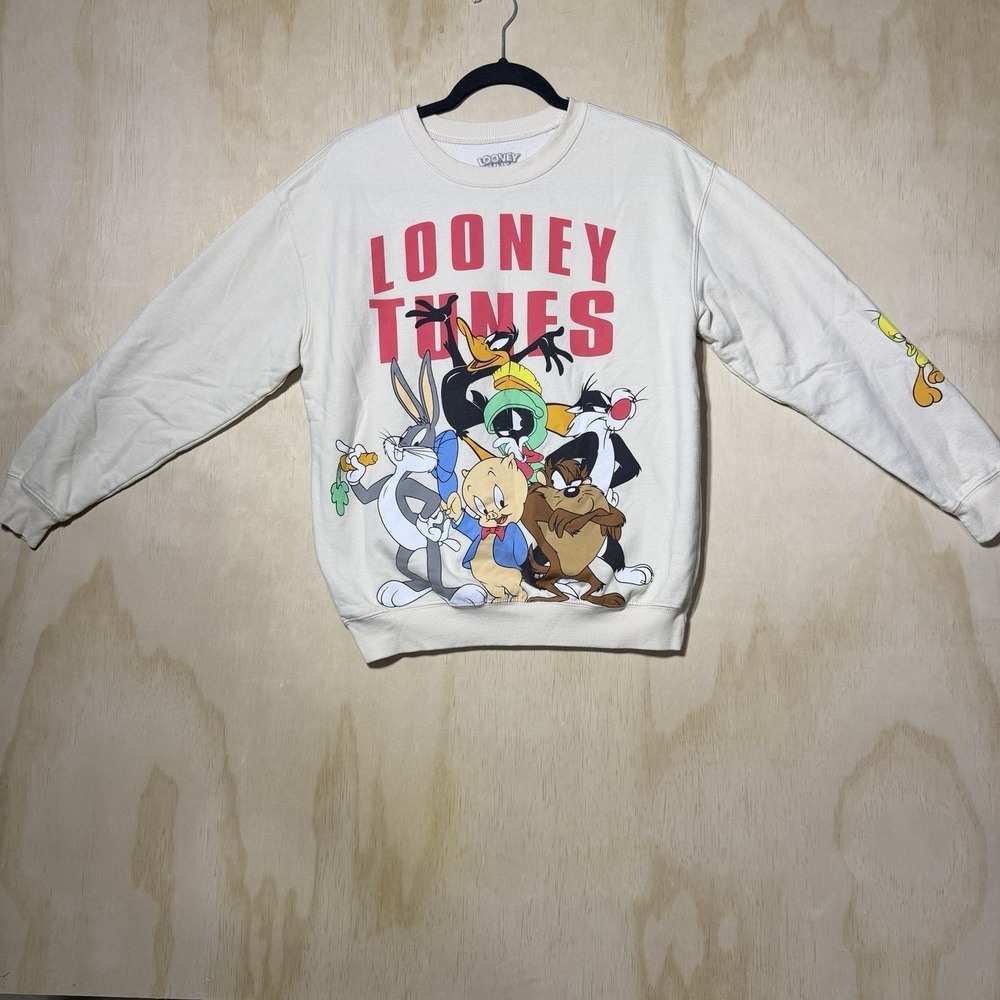 Looney Tunes Graphic‎ Crewneck Sweatshirt Women's  Medium Bugs Bunny Cartoon